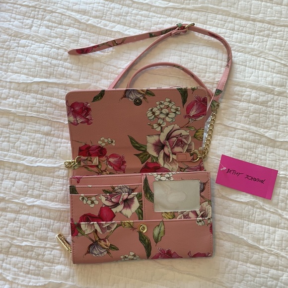 NEW Betsey Johnson Blush Cross Body Clutch - Picture 2 of 4